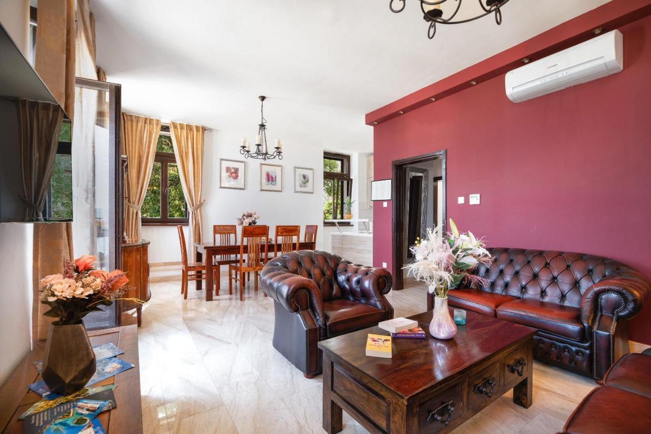 Luxury Apartments Perko Kastela Luaran gambar