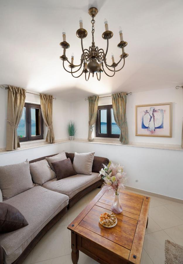 Luxury Apartments Perko Kastela Luaran gambar