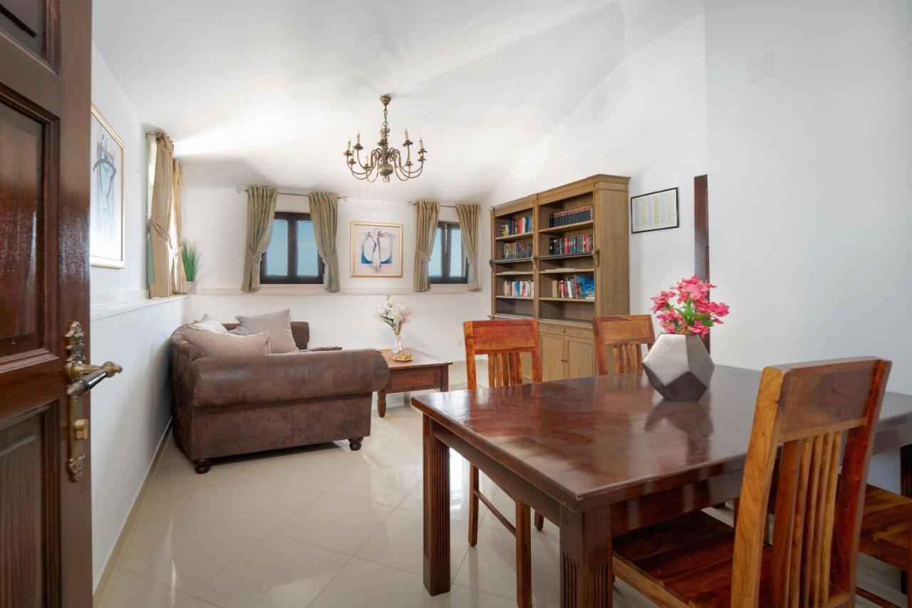 Luxury Apartments Perko Kastela Luaran gambar