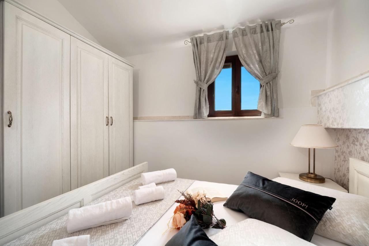 Luxury Apartments Perko Kastela Luaran gambar