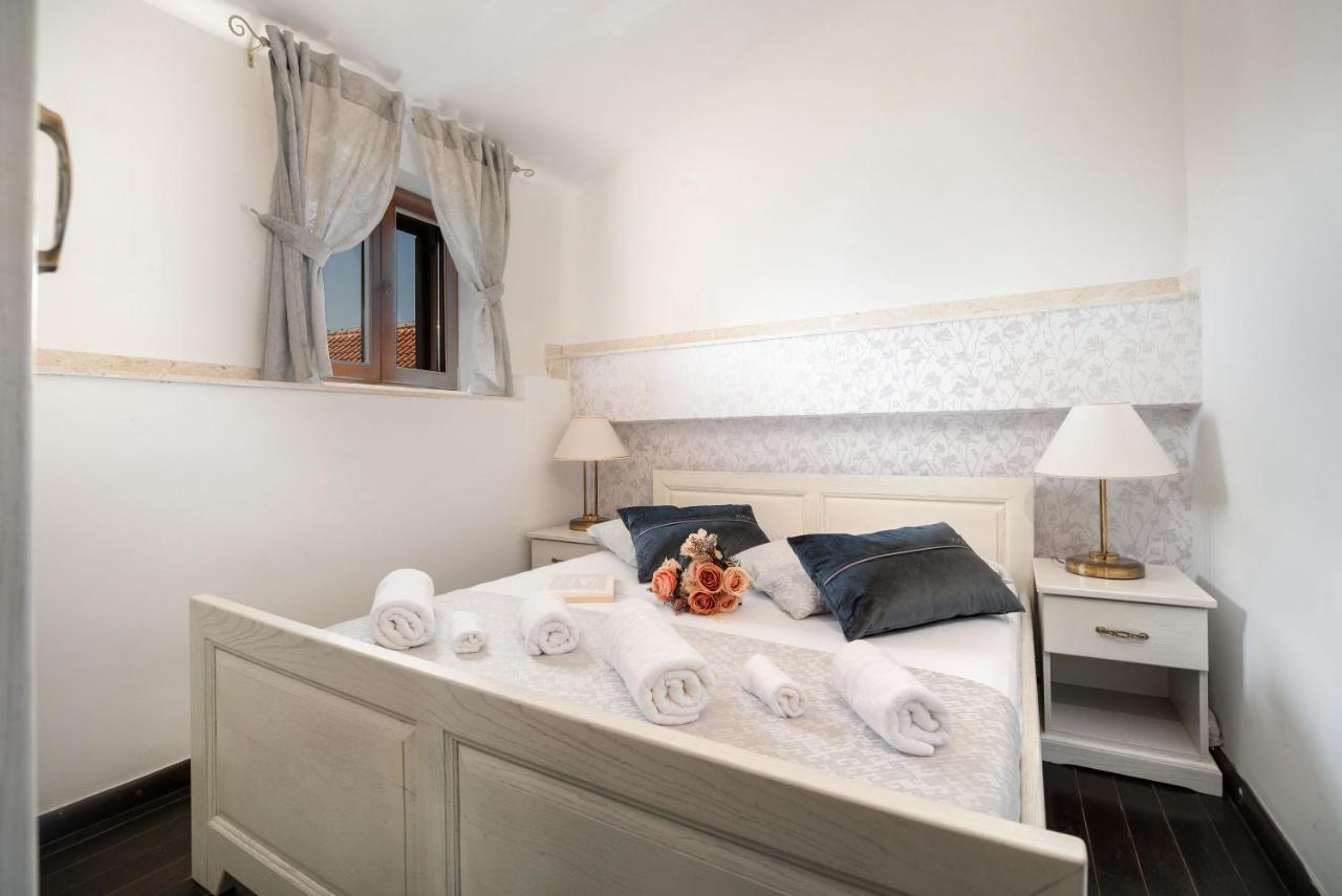 Luxury Apartments Perko Kastela Luaran gambar